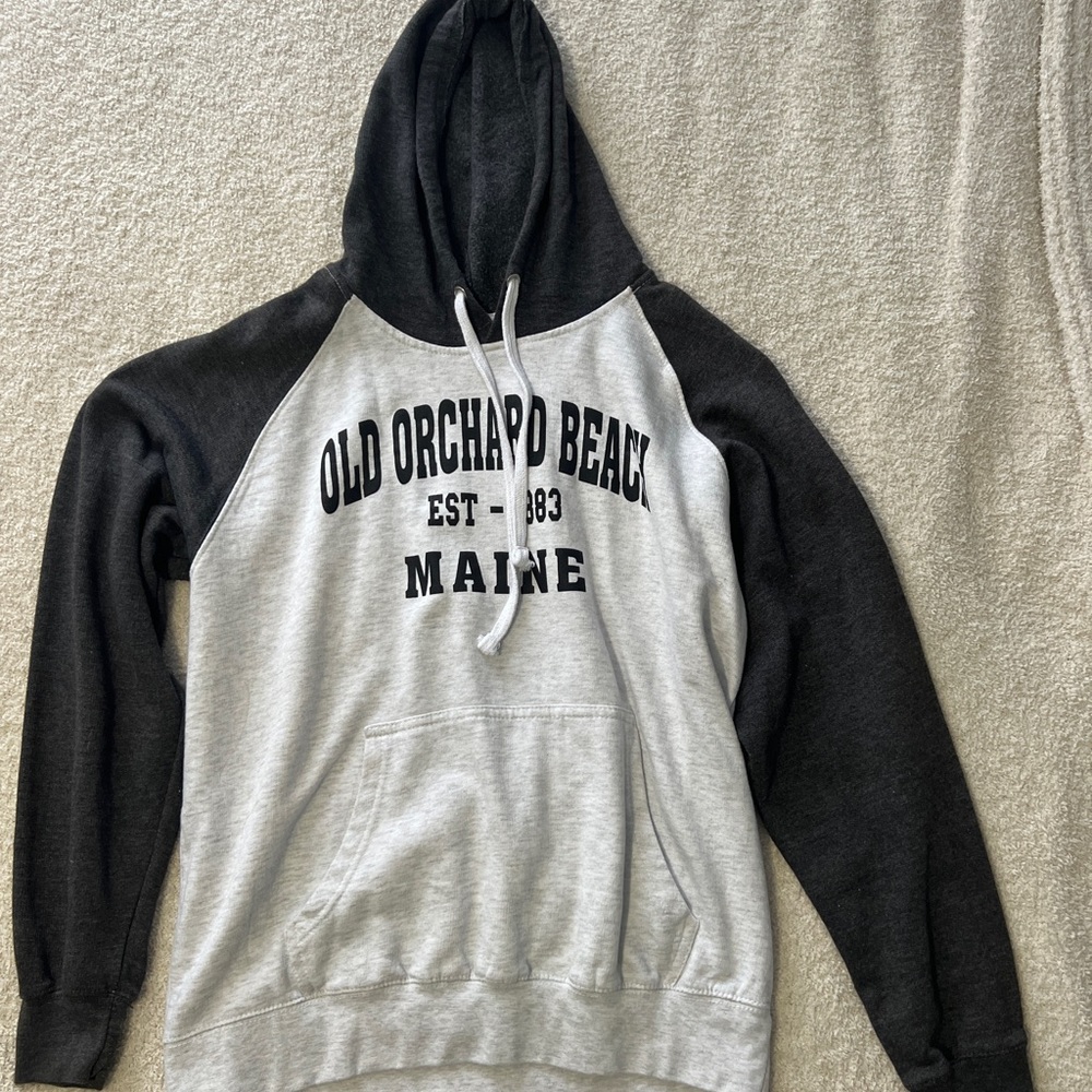 Old Orchard Beach hoodie. Large, cotton and polyester. !!!!!This runs small!!!!
